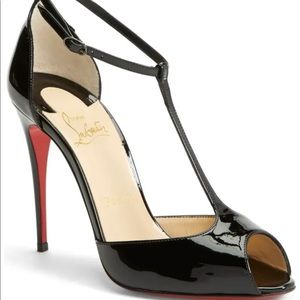Louboutin 'Señora' T-Strap Open Toe Pump